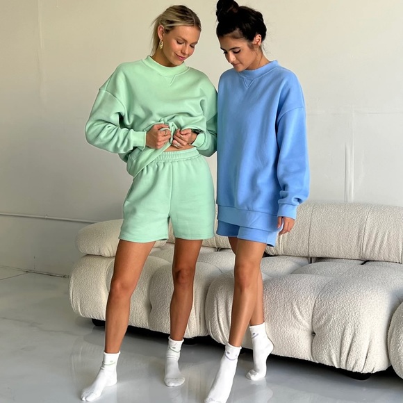 Yllw the Label Softie Sweat Shorts in Sage NWT - Picture 4 of 8